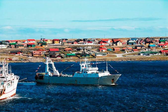 El Gobierno evalúa incluir la pesca y otras actividades en el proyecto de sanciones en Malvinas