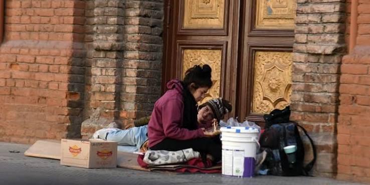 La pobreza creció en el primer semestre del año y se ubicó en 32,3%, hay 1,2 millones más de pobres