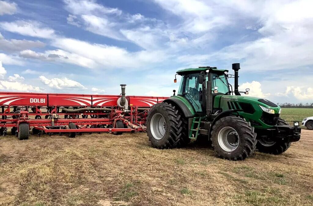 Los tractores chinos avanzan con fuerza y conquistan el mercado agrícola argentino