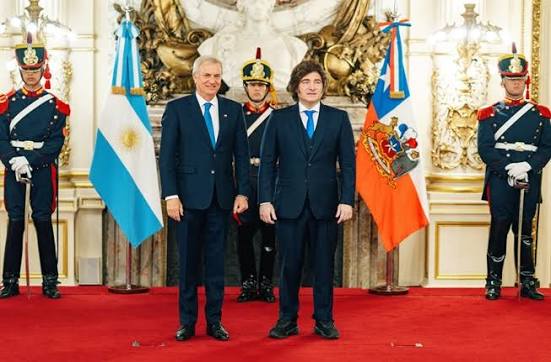 El presidente de Chile aseguró que el estrecho «es chileno» y buscó cerrar la controversia surgida por declaraciones de un jefe militar argentino. 