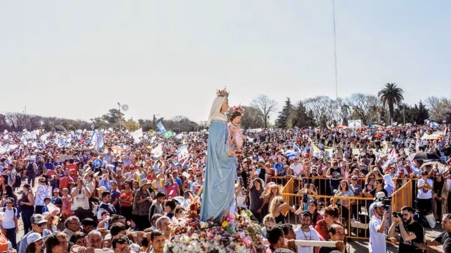 La Virgen del Rosario de San Nicolás cumple 43 años: la historia de las apariciones que transformaron a una ciudad y a muchos argentinos La Virgen del Rosario de San Nicolás cumple 43 años: la historia de las apariciones que transformaron a una ciudad y a muchos argentinos