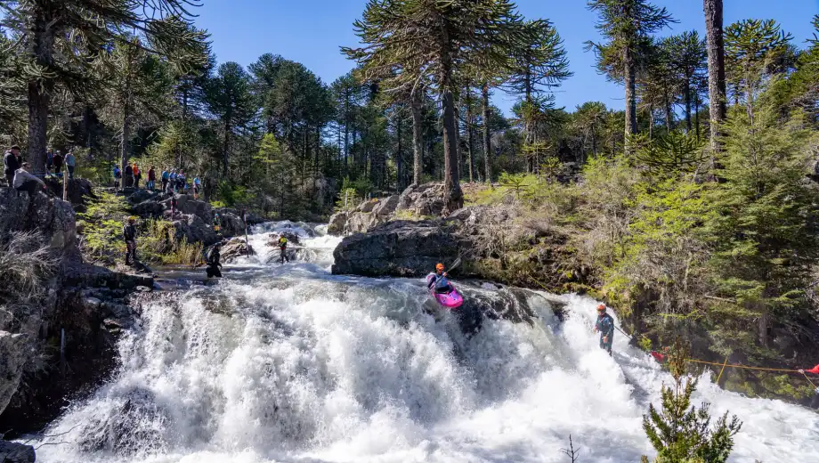 Aluminé recibe al Kayak Creek 2026: un evento de aguas blancas emblemático en la Patagonia