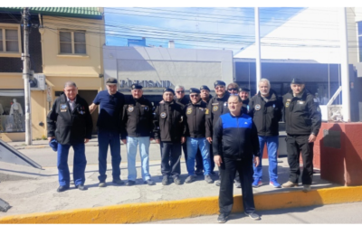 Veteranos bonaerenses hacen escala en Río Gallegos rumbo a Malvinas: memoria, reclamo y un abrazo con Santa Cruz Veteranos bonaerenses hacen escala en Río Gallegos rumbo a Malvinas: memoria, reclamo y un abrazo con Santa Cruz