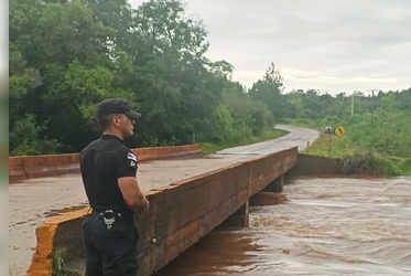 El Niño azota a Misiones con crecidas históricas de los ríos, inundaciones y cortes de pasos fronterizos El Niño azota a Misiones con crecidas históricas de los ríos, inundaciones y cortes de pasos fronterizos