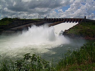 Itaipú abre sus compuertas y enciende las alertas por la gran crecida del río Paraná Itaipú abre sus compuertas y enciende las alertas por la gran crecida del río Paraná