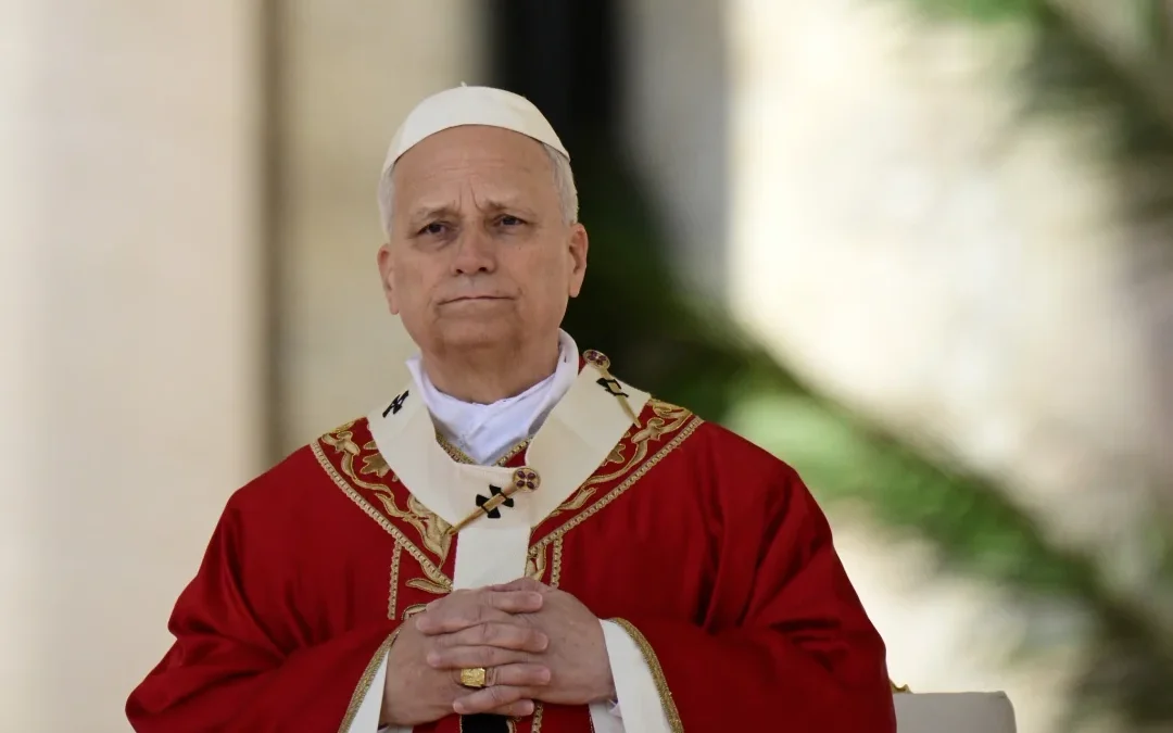 El Papa dialogó telefónicamente con Zelenski tras hablar con Putin sobre una tregua humanitaria en la ciudad de Oleshky
