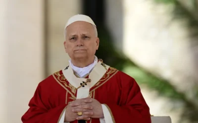 El Papa dialogó telefónicamente con Zelenski tras hablar con Putin sobre una tregua humanitaria en la ciudad de Oleshky