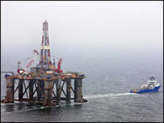 Reino Unido anunció que las licencias para la explotación de petróleo y gas en las Islas Malvinas requerirán de su autorización final (artículo traducido al inglés)