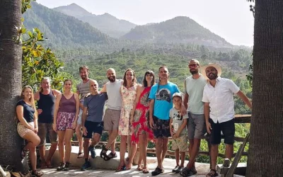 Vivir gratis en canarias: la propuesta de una pareja para trabajar en su huerto